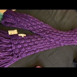 Very pretty and long scarf 🧣